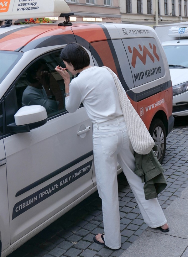 神褲柔軟高腰微喇叭牛仔長褲