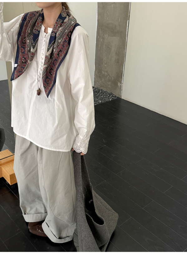 極簡多扣v領襯寬鬆襯衣