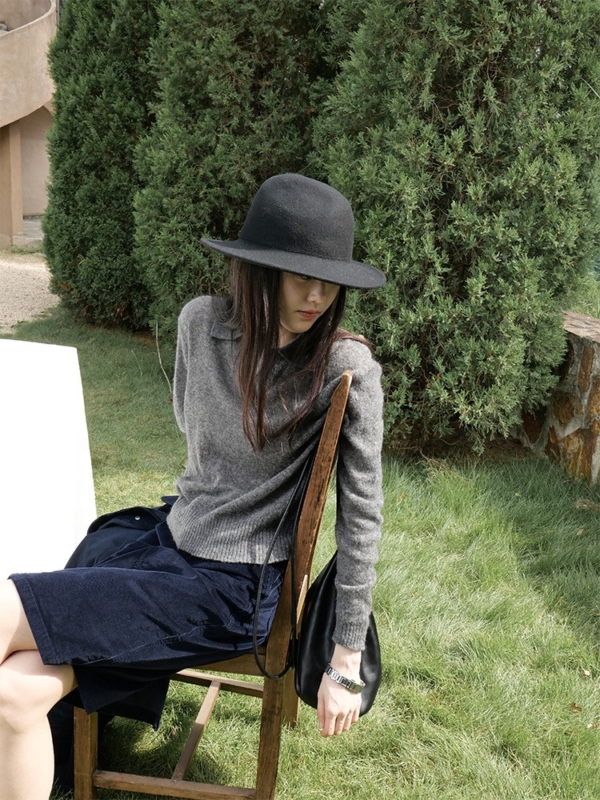 馬海毛羊毛親膚針織翻領上衣