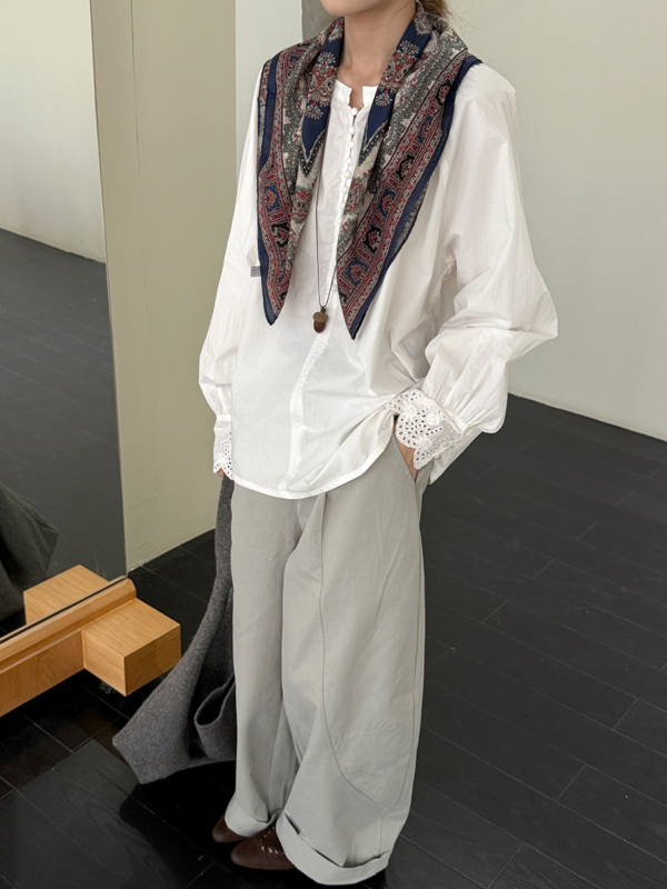 極簡多扣v領襯寬鬆襯衣